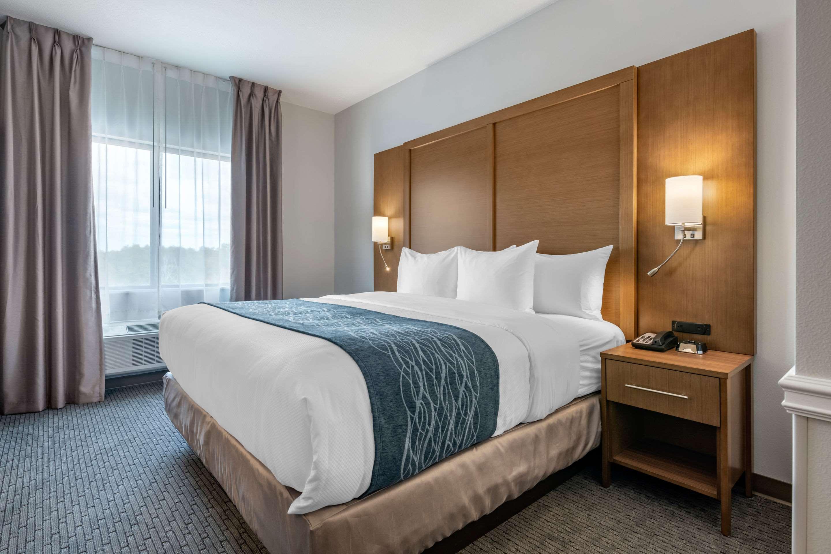 Comfort Suites Stuart-Hutchinson Island Екстер'єр фото