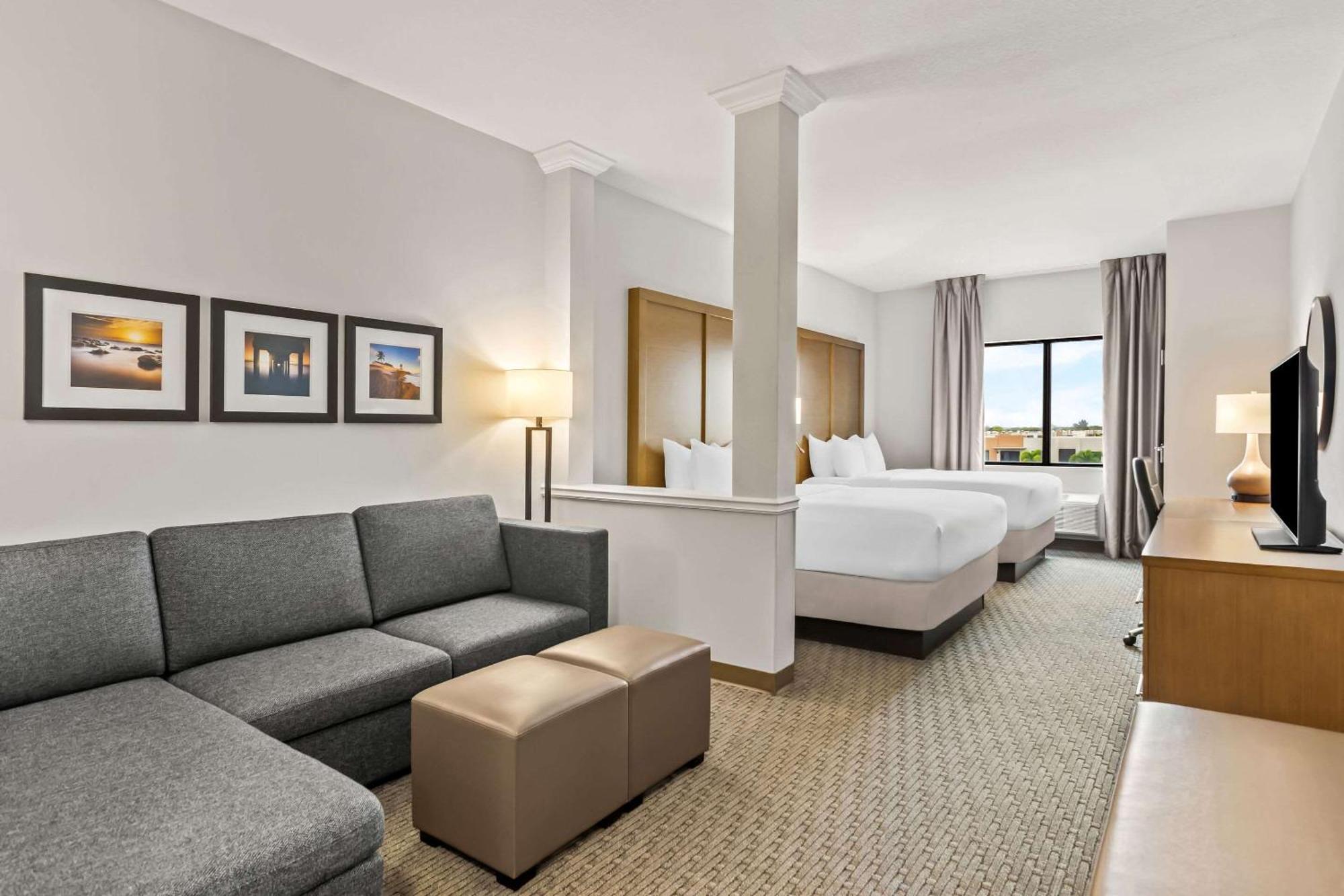 Comfort Suites Stuart-Hutchinson Island Екстер'єр фото