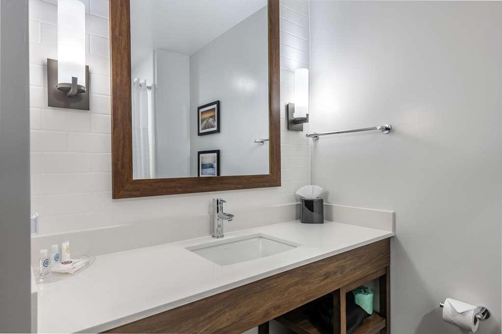 Comfort Suites Stuart-Hutchinson Island Номер фото